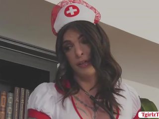 Tätowiert krankenschwester transen chelsea marie missionar anal sex film